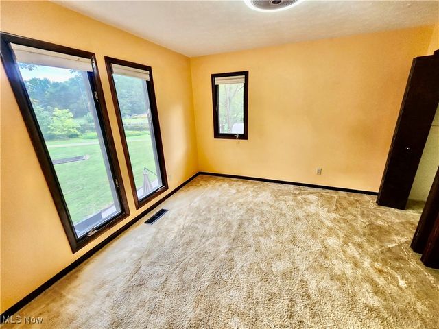 7723 W Lake Boulevard, Kent, OH 44240