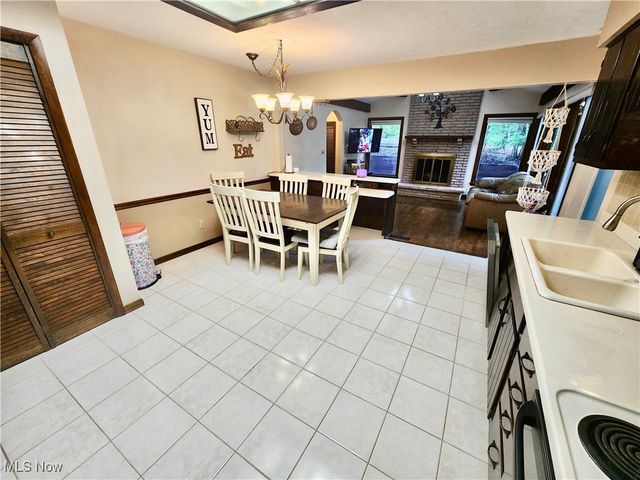 7723 W Lake Boulevard, Kent, OH 44240