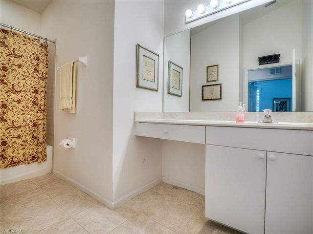 3120 Meandering WAY 202, Fort Myers, FL 33905