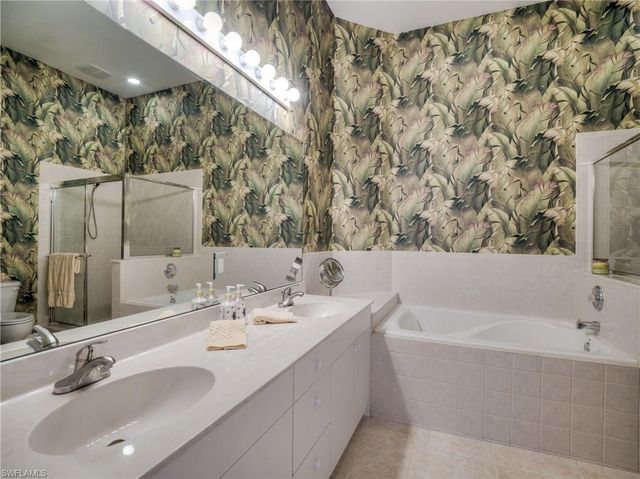3120 Meandering WAY 202, Fort Myers, FL 33905