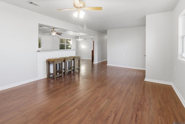 11425 Tannis Rd, St Amant, LA 70774