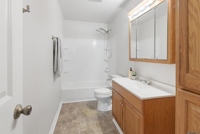 11425 Tannis Rd, St Amant, LA 70774