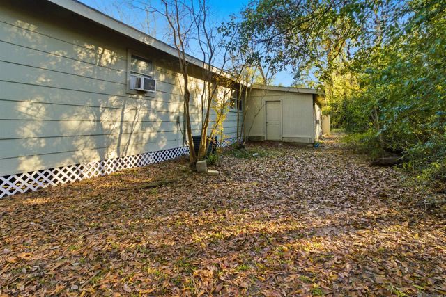 11425 Tannis Rd, St Amant, LA 70774