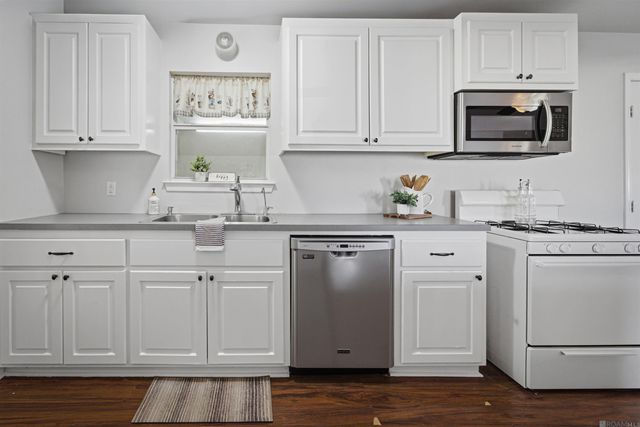 11425 Tannis Rd, St Amant, LA 70774