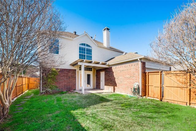 216 Touchdown Drive, Irving, TX 75063