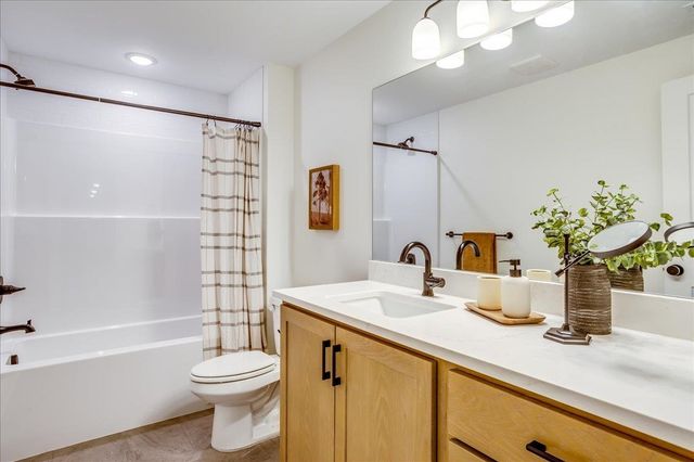 9646 W Cedar Lane, Maize, KS 67101