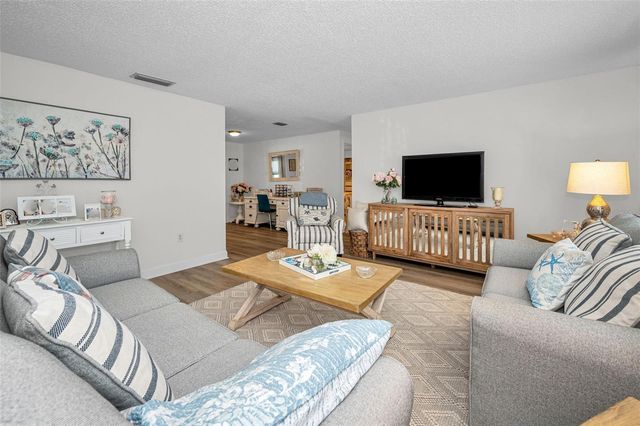 1176 MINEOLA CIRCLE, Palm Harbor, FL 34683