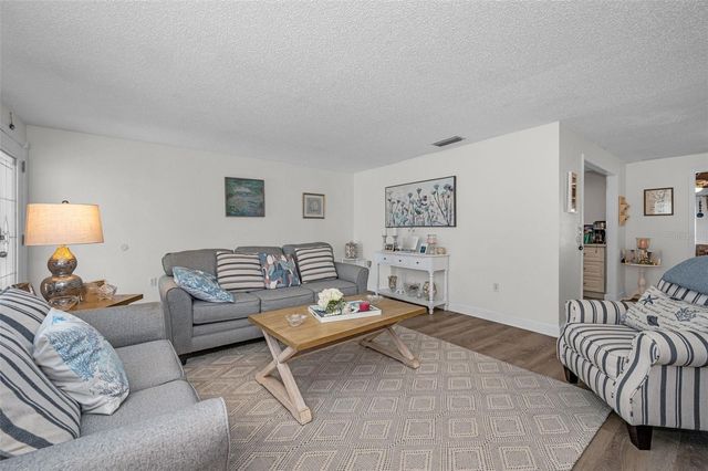 1176 MINEOLA CIRCLE, Palm Harbor, FL 34683