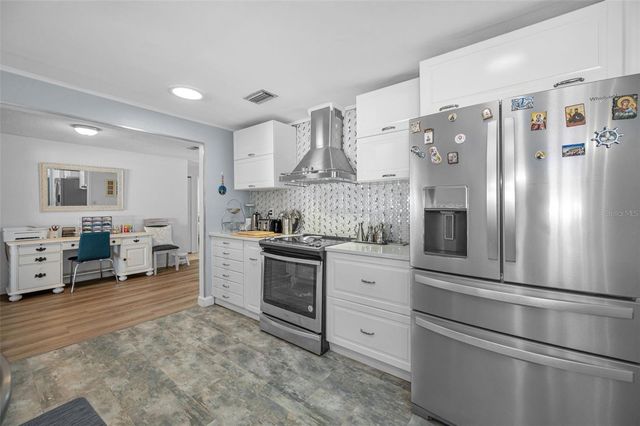 1176 MINEOLA CIRCLE, Palm Harbor, FL 34683