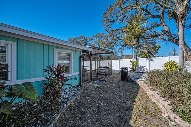 1176 MINEOLA CIRCLE, Palm Harbor, FL 34683