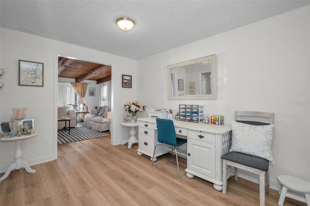 Image 26 of property listing at 1176 MINEOLA CIRCLE, Palm Harbor, FL 34683