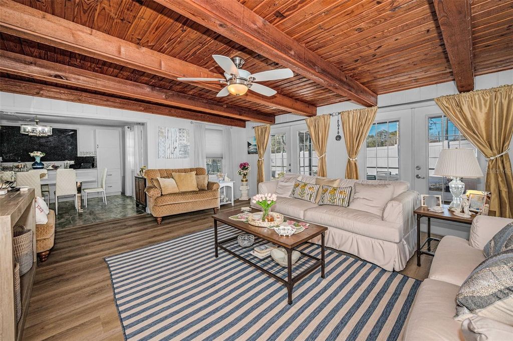 Image 29 of property listing at 1176 MINEOLA CIRCLE, Palm Harbor, FL 34683