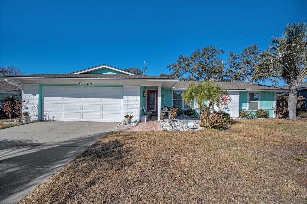Image 55 of property listing at 1176 MINEOLA CIRCLE, Palm Harbor, FL 34683