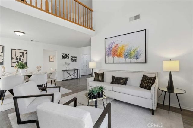 592 Fairfield, Simi Valley, CA 93065