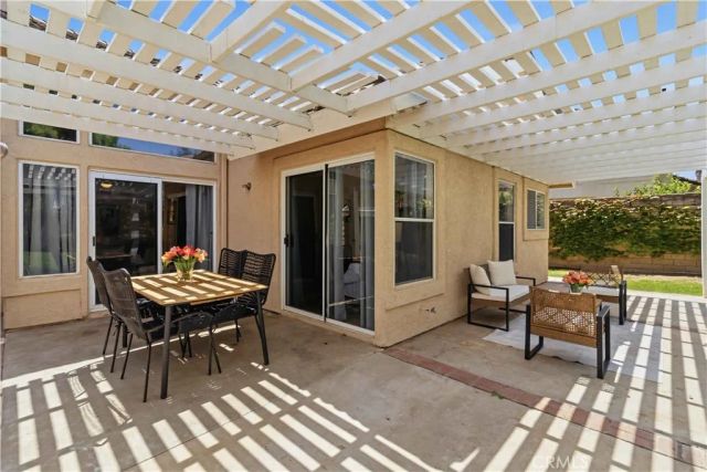 592 Fairfield, Simi Valley, CA 93065
