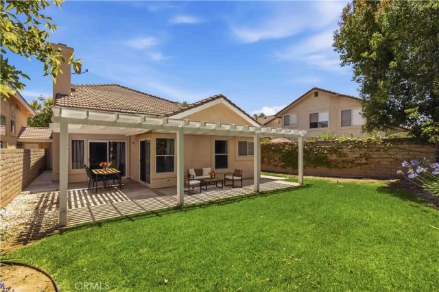 592 Fairfield, Simi Valley, CA 93065