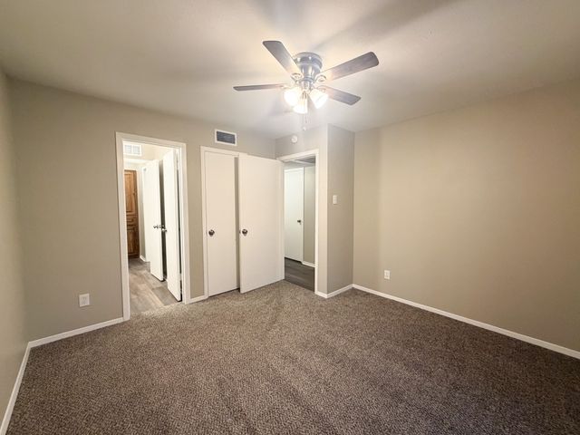 510 W Marvin Avenue 207, Waxahachie, TX 75165