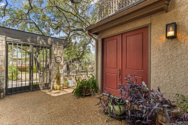 8000 Donore Pl Apt 7, San Antonio, TX 78229