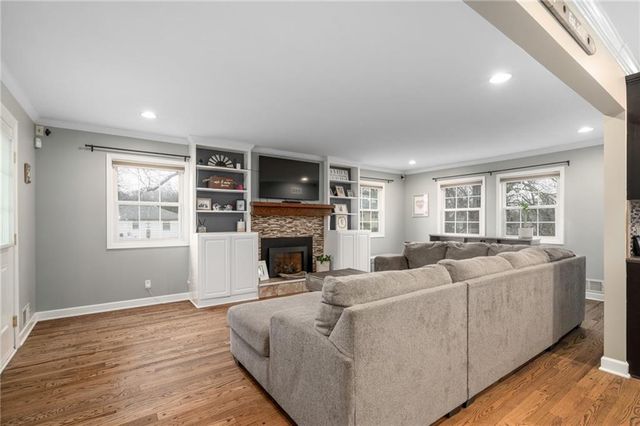 9501 Riggs Street, Overland Park, KS 66212