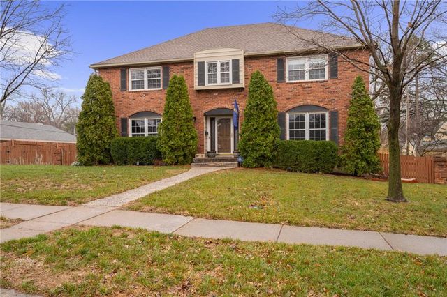 9501 Riggs Street, Overland Park, KS 66212