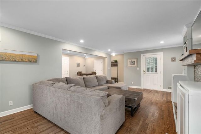 9501 Riggs Street, Overland Park, KS 66212