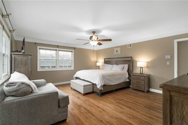 9501 Riggs Street, Overland Park, KS 66212