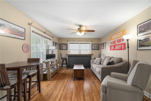 9501 Riggs Street, Overland Park, KS 66212