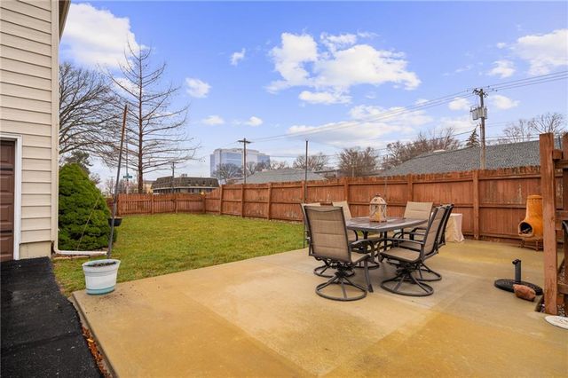 9501 Riggs Street, Overland Park, KS 66212