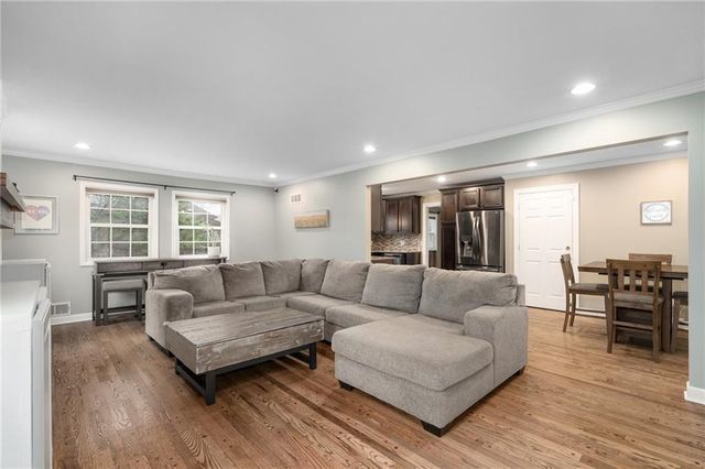 9501 Riggs Street, Overland Park, KS 66212