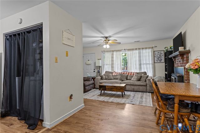 103 Five Oaks Ln, Hanover, VA 23005