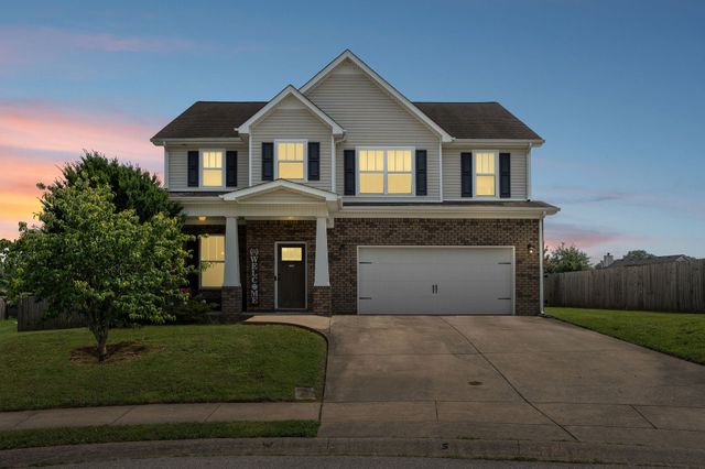 713 Elm St, Clarksville, TN 37040