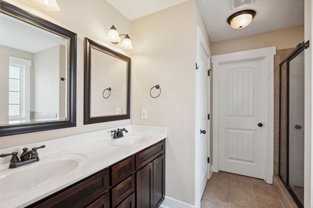 713 Elm St, Clarksville, TN 37040