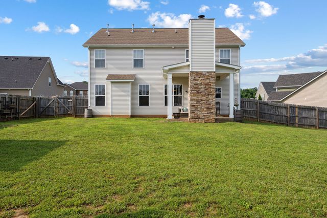713 Elm St, Clarksville, TN 37040