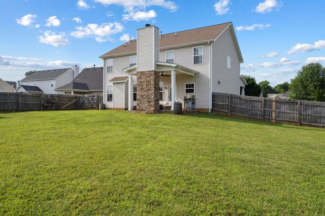 713 Elm St, Clarksville, TN 37040