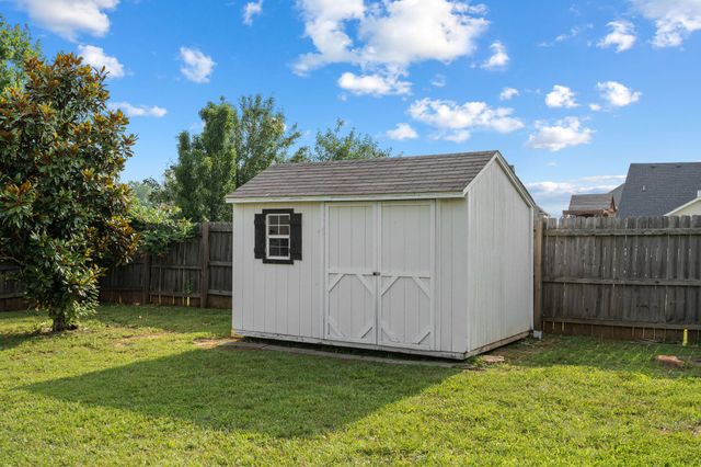 713 Elm St, Clarksville, TN 37040