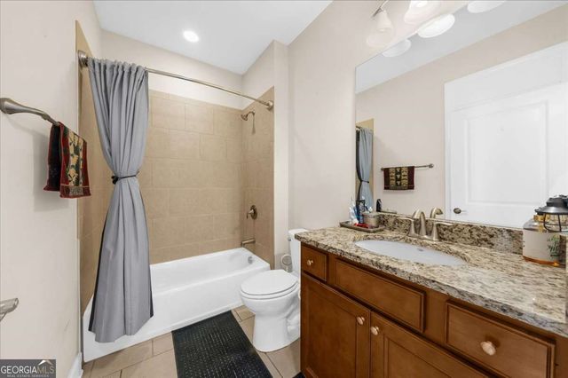 3739 Golden Leaf Point SW, Gainesville, GA 30504