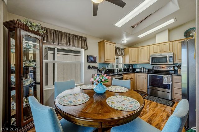 320 Montecito Drive, Pahrump, NV 89048