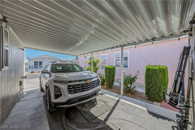 320 Montecito Drive, Pahrump, NV 89048