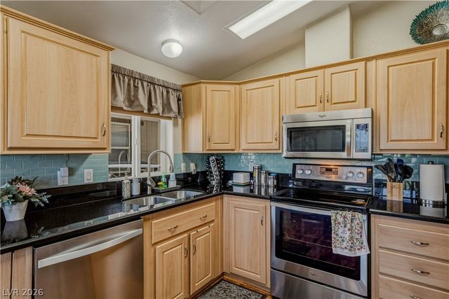320 Montecito Drive, Pahrump, NV 89048