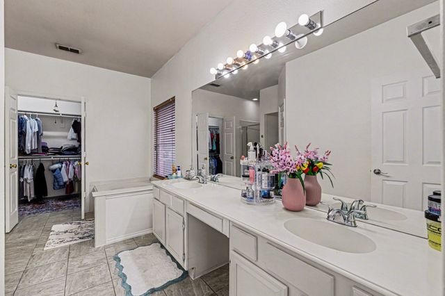 4616 Parkmount Drive, Fort Worth, TX 76137