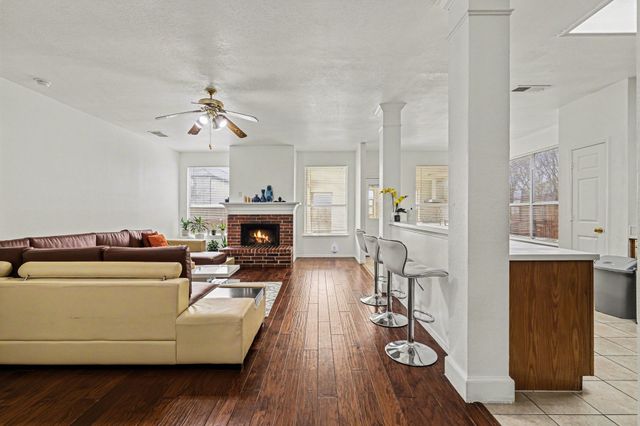 4616 Parkmount Drive, Fort Worth, TX 76137