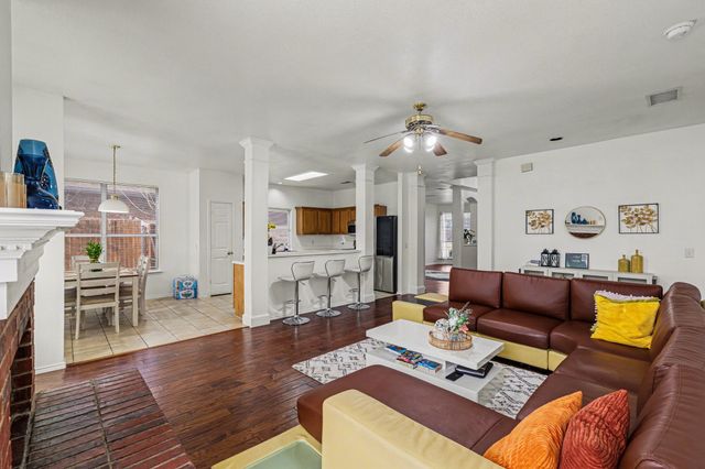 4616 Parkmount Drive, Fort Worth, TX 76137