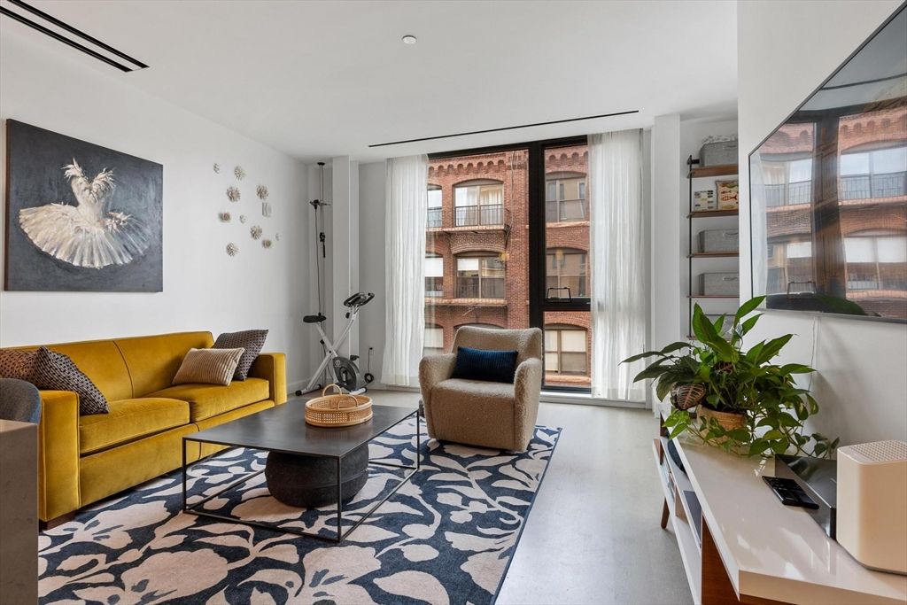 88 Wareham St 401, Boston, MA 02118