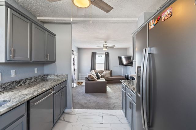 822 E 29th Street, Des Moines, IA 50317