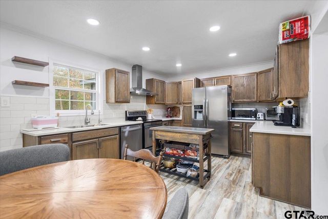 16883 County Road 4104, Lindale, TX 75771