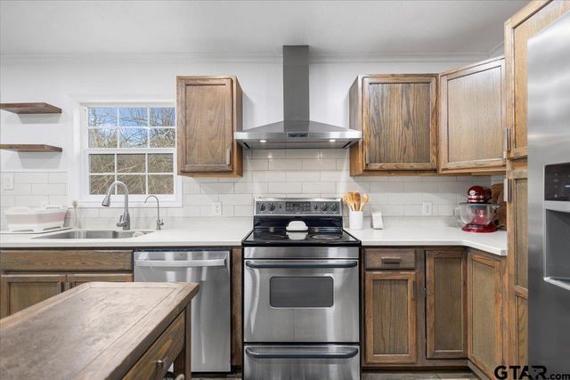 16883 County Road 4104, Lindale, TX 75771