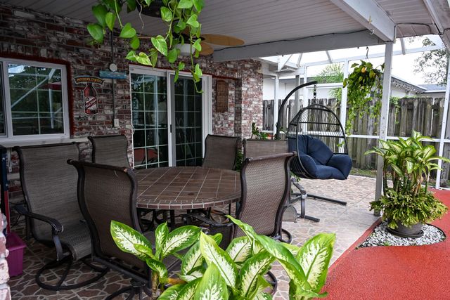 8610 NW 27th Place, Sunrise, FL 33322