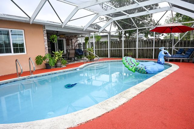 8610 NW 27th Place, Sunrise, FL 33322