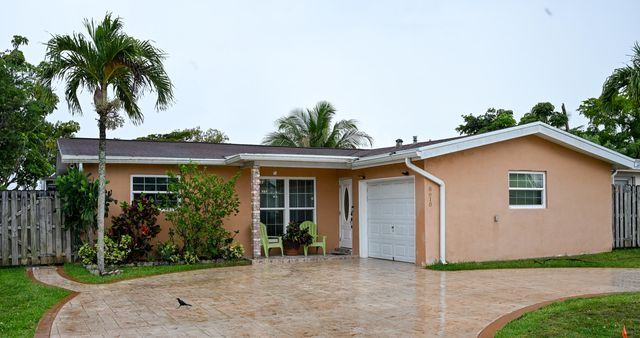 8610 NW 27th Place, Sunrise, FL 33322