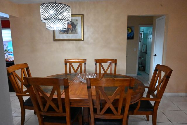 8610 NW 27th Place, Sunrise, FL 33322